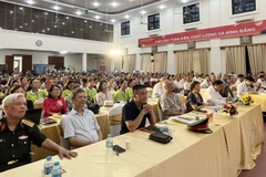 Các đại biểu tham dự hội thảo.