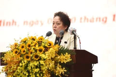 Giám đốc Sở An toàn thực phẩm Thành phố Hồ Chí Minh Phạm Khánh Phong Lan trả lời chất vấn tại kỳ họp.