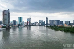 Khu vực được quy hoạch mở rộng Không gian văn hóa Hồ Chí Minh nằm tại vị trí đắc địa ven sông Sài Gòn, tiếp giáp tuyến đường Nguyễn Tất Thành - cửa ngõ kết nối trung tâm với khu nam Thành phố Hồ Chí Minh. (Ảnh: THẾ ANH) 