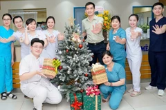 Các hoạt động mừng Giáng sinh được tổ chức tại cơ sở y tế trên địa bàn thành phố (Bệnh viện Đại học Y Dược).