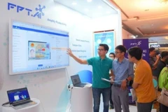 Khách hàng trải nghiệm giải pháp AI do Tập đoàn FPT phát triển. (Ảnh: Tập đoàn FPT)