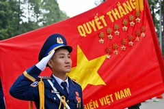 Chiến sĩ Cảnh sát biển Việt Nam trước giờ sơ duyệt.
