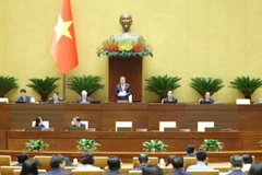 Chủ tịch Quốc hội Trần Thanh Mẫn điều hành nội dung phiên họp sáng 4/12. (Ảnh: DUY LINH)