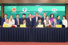 Đại diện lãnh đạo các đơn vị ký kết biên bản hợp tác giai đoạn 2026-2030.