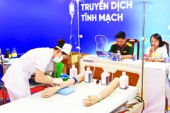 Phần thi thực hành truyền dịch tĩnh mạch.