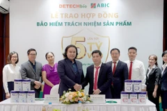 Bảo hiểm Agribank và Công ty Cổ phần Detech Bio (Công ty thành viên của tập đoàn Detech) vừa chính thức ký thỏa thuận hợp tác chiến lược toàn diện và trao bảo hiểm trách nhiệm sản phẩm.