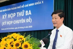 Chủ tịch Hội đồng nhân dân Thành phố Võ Văn Minh phát biểu khai mạc kỳ họp.