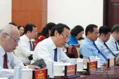 Lãnh đạo Thành phố Hồ Chí Minh tham dự kỳ họp.