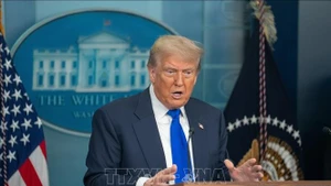 Tổng thống Mỹ Donald Trump phát biểu tại Nhà Trắng. (Ảnh: THX/TTXVN)