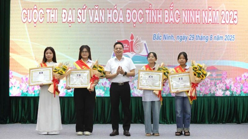 Bốn cá nhân đạt giải A Đại sứ văn hoá đọc tỉnh Bắc Ninh năm 2025.