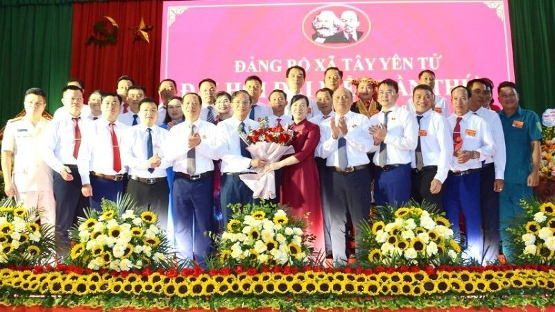 Ra mắt Ban chấp hành Đảng bộ xã Tây Yên Tử nhiệm kỳ 2025-2030.