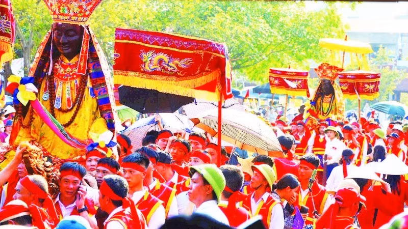 Lễ rước Phật Tứ Pháp về chùa Dâu.