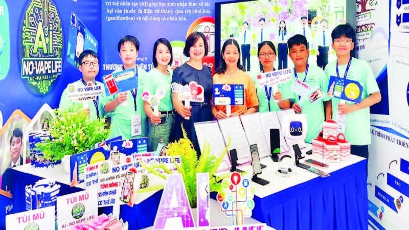 Các sản phẩm của dự án “No Vape Life” do học sinh Trường THCS Định Trung thực hiện.