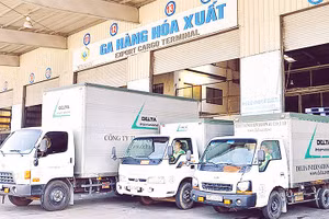 Xe vận chuyển hàng hóa của Công ty cổ phần Quốc tế Delta.