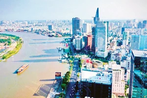 Thành phố Hồ Chí Minh phát triển năng động.