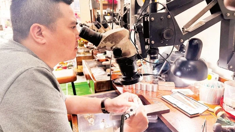 Đặc Sắc Chợ Đá Quý Lục Yên: Nơi Hội Tụ Tinh Hoa Đất Trời Yên Bái