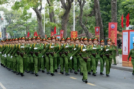Công an Hải Phòng phấn đấu xứng đáng là lực lượng nòng cốt trong sự nghiệp bảo vệ an ninh quốc gia, giữ gìn trật tự an toàn xã hội của đất nước, thành phố.