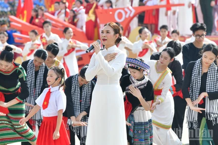 [Ảnh] Những tiết mục văn nghệ ấn tượng tại Lễ kỷ niệm 80 năm Quốc khánh 