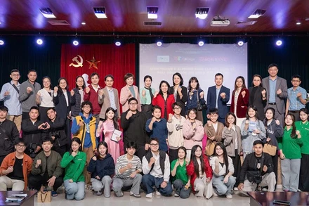 Các đại biểu và sinh viên tại lễ phát động cuộc thi tại Trường cao đẳng Truyền hình, Đài Truyền hình Việt Nam. (Ảnh BTC)