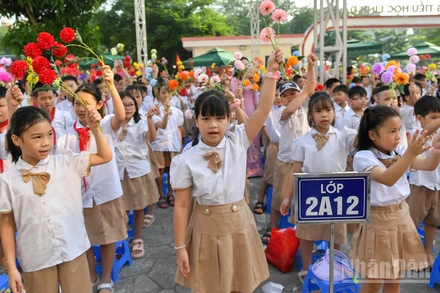 Học sinh Trường tiểu học Hoàng Mai, Hà Nội. (Ảnh THẾ ĐẠI)