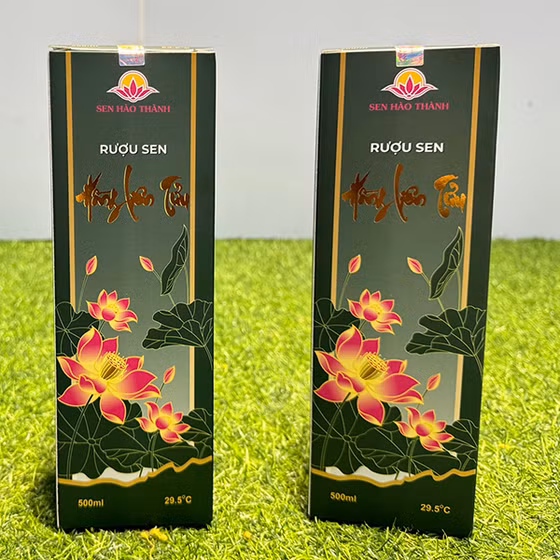 Rượu sen Hồng Liên Tửu