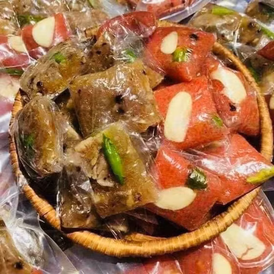 Nem Huế Bá Lộc
