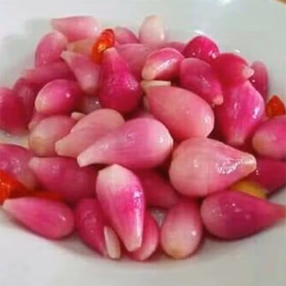 Hành tím muối chua bà Mai