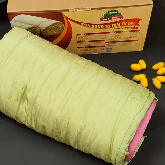 Chăn bông tơ tằm tự dệt