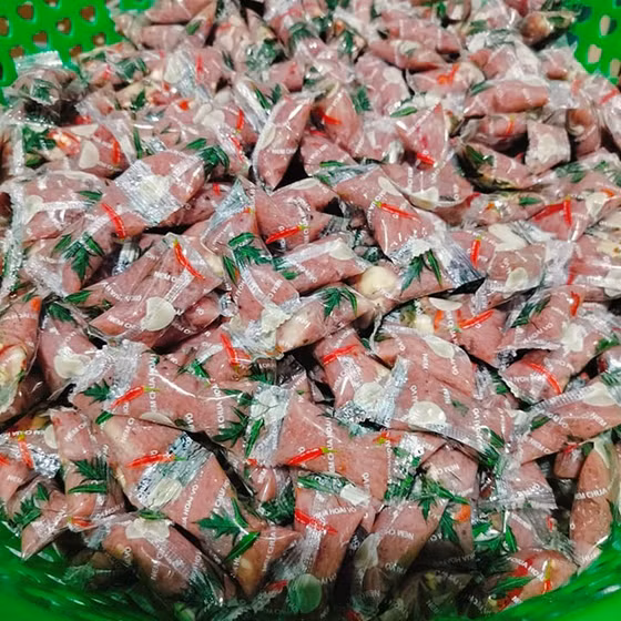 Nem chua Hoài Võ