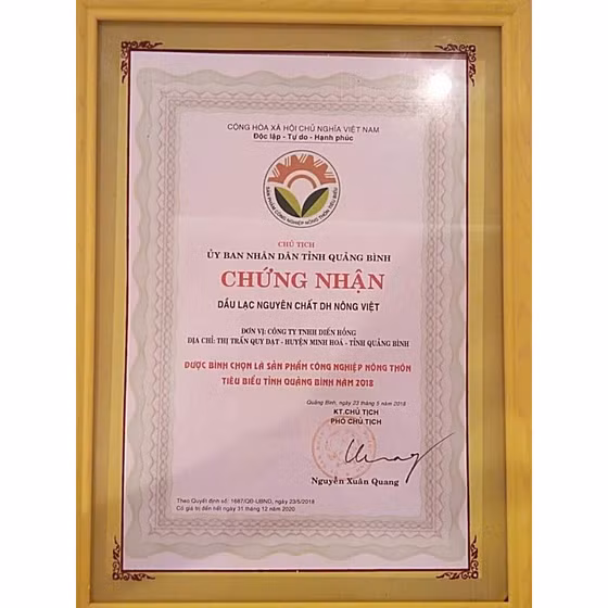 Dầu lạc nguyên chất Nông Việt