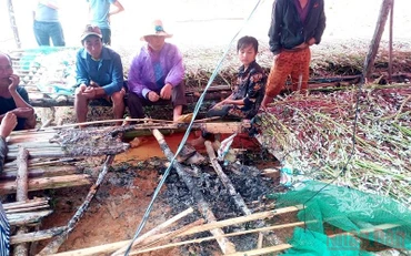 Hiện trường lán tạm nơi nạn nhân Giàng Giả bị sét phóng trúng, tử vong tại chỗ.
