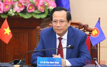 Bộ trưởng Đào Ngọc Dung phát biểu tại Hội nghị.