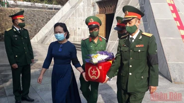 Truy điệu và an táng 5 hài cốt liệt sĩ tại Nghĩa trang liệt sĩ huyện Ngọc Hồi.