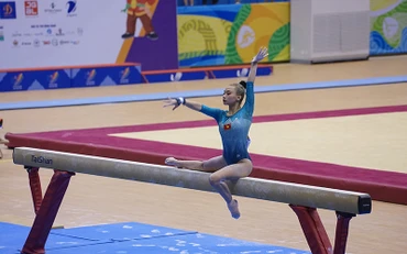 Ảnh đẹp SEA Games 31: Phần thi đồng đội của Đội tuyển Thể dục dụng cụ nữ Việt Nam