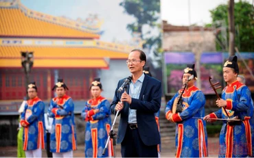 Trung tâm Bảo tồn di tích cố đô Huế tổ chức triển lãm và thuyết trình “Bản Kiều chép tay của Hoàng gia triều Nguyễn”.