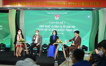 Đại diện các nhà quản lý, nhà khoa học, chuyên gia về chuyển đổi số, doanh nghiệp thành đạt chia sẻ kiến thức, kinh nghiệm kết nối cung – cầu trong nông nghiệp tại Diễn đàn. 
