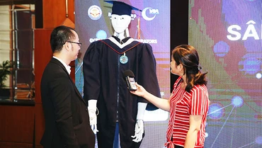 Trí Nhân nhận được sự quan tâm của công chúng ngay khi ra mắt.