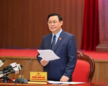 Chủ tịch Quốc hội Vương Đình Huệ phát biểu tại Hội nghị. (Ảnh: DUY LINH)