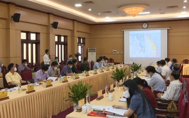 Quang cảnh cuộc họp.