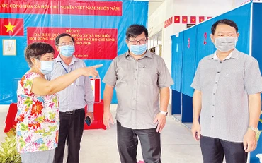 Lãnh đạo Ủy ban MTTQ thành phố Hồ Chí Minh giám sát công tác đại biểu Quốc hội khóa XV và đại biểu Hội đồng nhân dân các cấp nhiệm kỳ 2021-2026 tại huyện Nhà Bè.