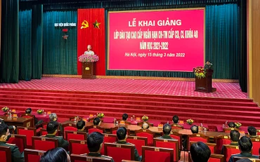 Quang cảnh buổi lễ khai giảng.