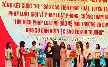 Trao giải cho các cá nhân xuất sắc của cuộc thi.