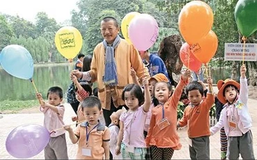Trẻ em - thế hệ tương lai của đất nước có quyền được chăm sóc, nuôi dưỡng để phát triển trí tuệ và thể chất.
