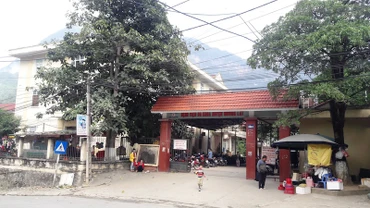 Cổng Bệnh viện đa khoa huyện Mường Lát.