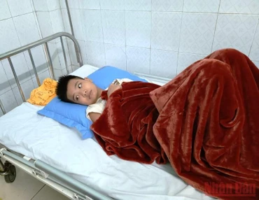 Cháu Đặng Duy Anh dần bình phục sức khỏe.