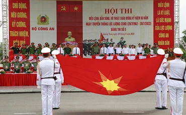 Quang cảnh Hội thi điều lệnh, bắn súng, võ thuật.