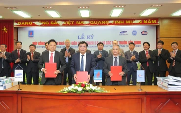 Quang cảnh lễ ký.