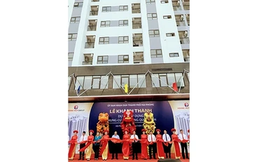 Cắt băng khánh thành chung cư 29 tầng HH4 Đồng Quốc Bình (Hải Phòng).