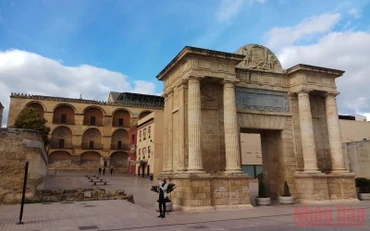 Khu vực Nhà thờ Hồi giáo Mezquita ở thành phố Córdoba, xứ Andalucía, miền Nam Tây Ban Nha. 