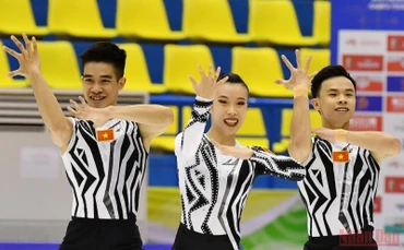 Các vận động viên aerobic Việt Nam mang về 1 Huy chương Vàng, 1 Huy chương Bạc cho Đoàn thể thao Việt Nam trong ngày thi đấu đầu tiên. (Ảnh: THỦY NGUYÊN)